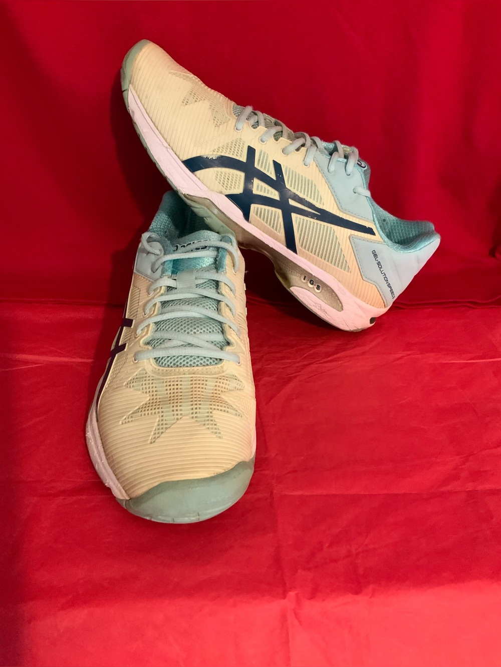 ASICS - Picture 2 of 11
